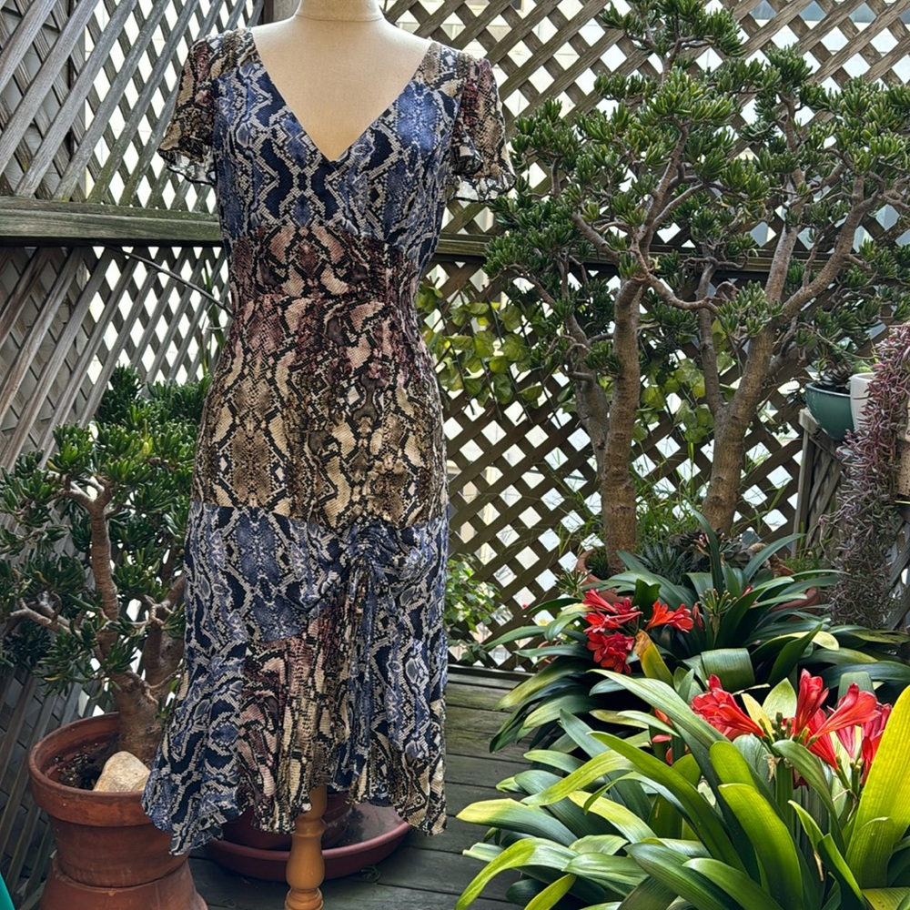 PARKER Silk, Multicolor Snake Print Dress .Small
GUC